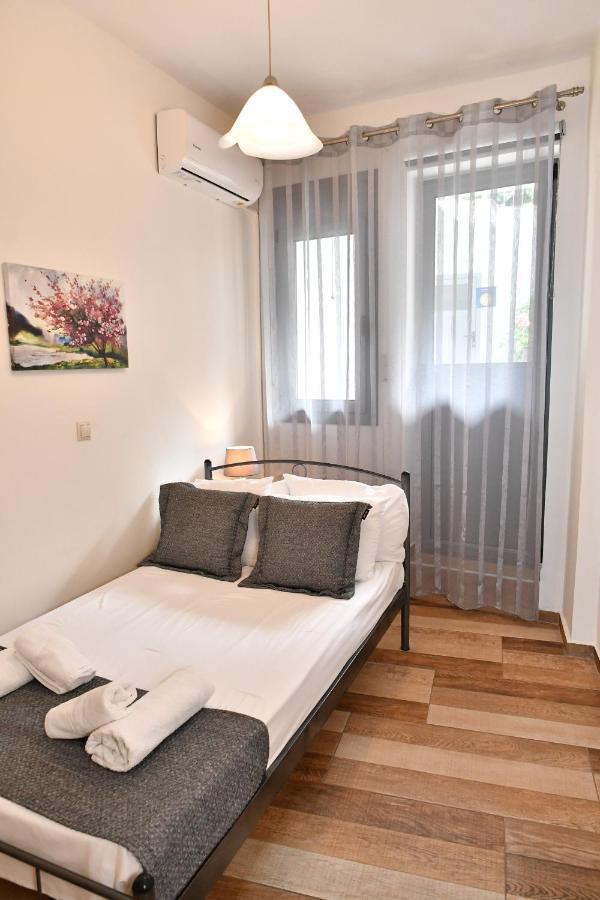 Giorgos House Apartment นาฟปลิโอ ภายนอก รูปภาพ