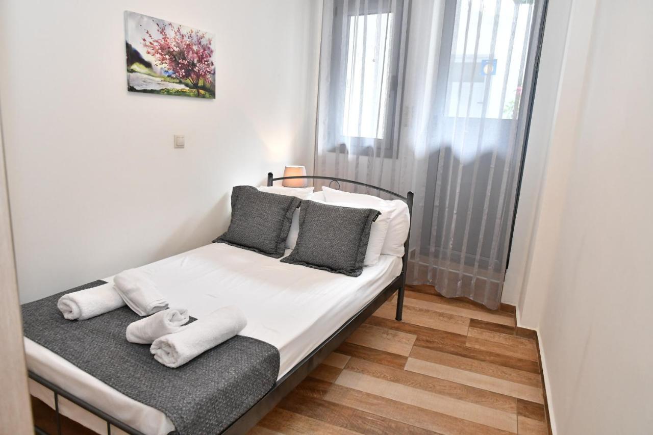 Giorgos House Apartment นาฟปลิโอ ภายนอก รูปภาพ