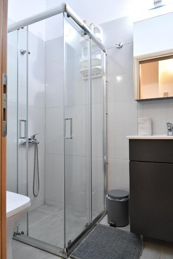 Giorgos House Apartment นาฟปลิโอ ภายนอก รูปภาพ