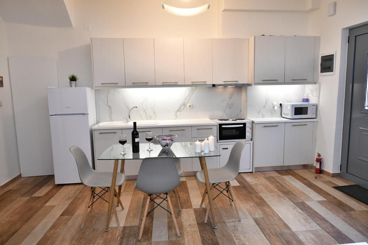Giorgos House Apartment นาฟปลิโอ ภายนอก รูปภาพ